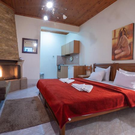 Guesthouse Adonis Káto Loutrákion Esterno foto