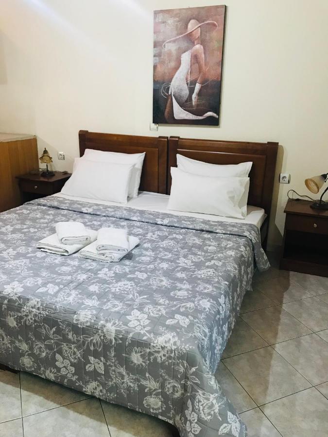 Guesthouse Adonis Káto Loutrákion Esterno foto