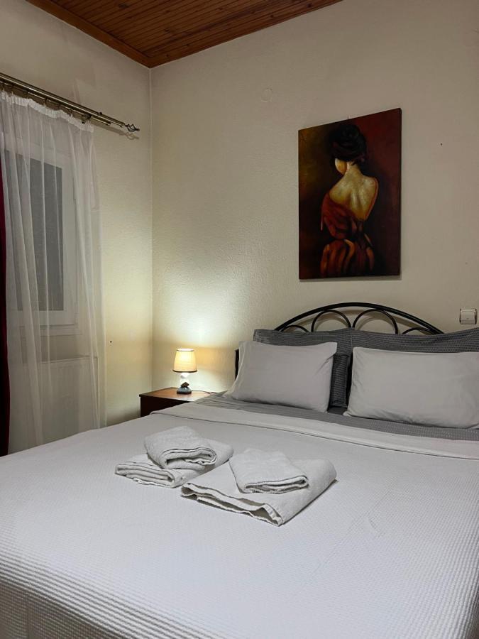 Guesthouse Adonis Káto Loutrákion Esterno foto