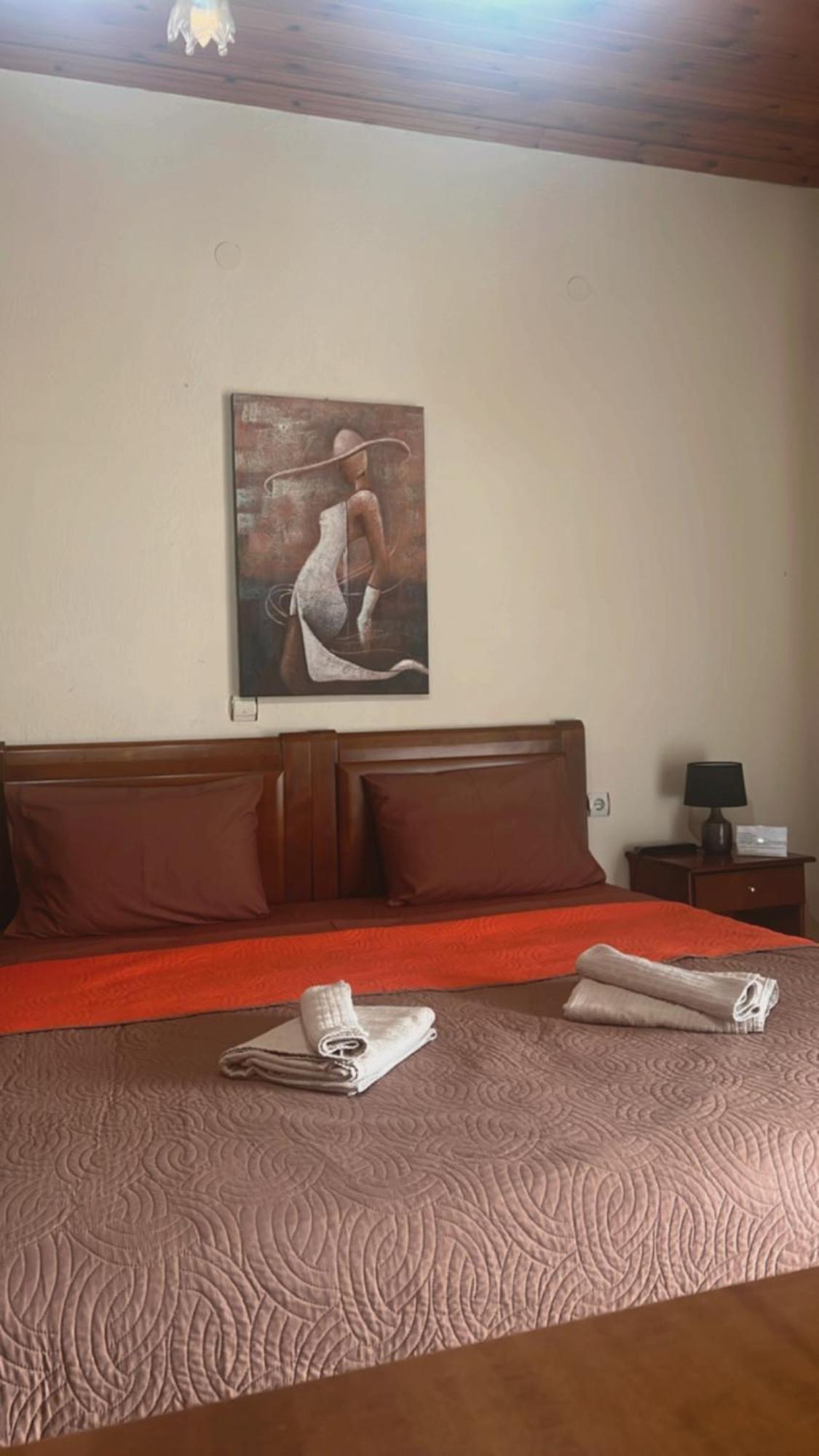 Guesthouse Adonis Káto Loutrákion Esterno foto