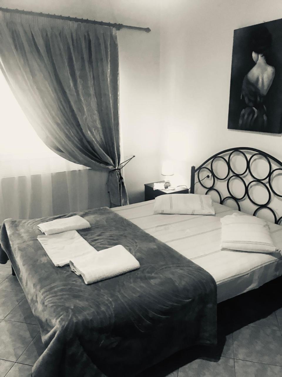 Guesthouse Adonis Káto Loutrákion Esterno foto