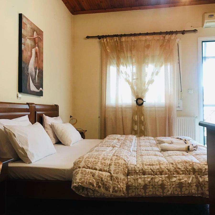 Guesthouse Adonis Káto Loutrákion Esterno foto