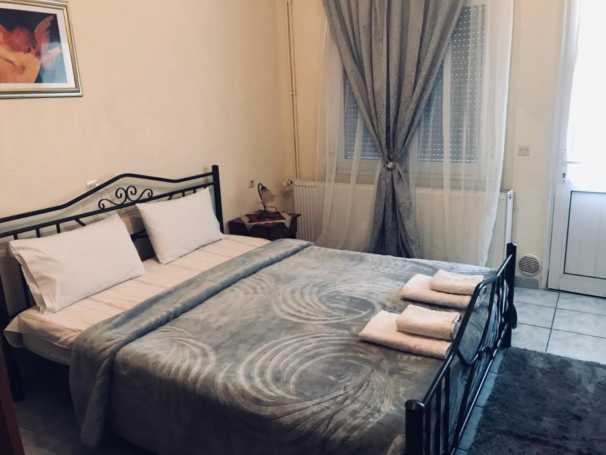 Guesthouse Adonis Káto Loutrákion Esterno foto